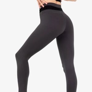 Kittenish Charcoal Leggings